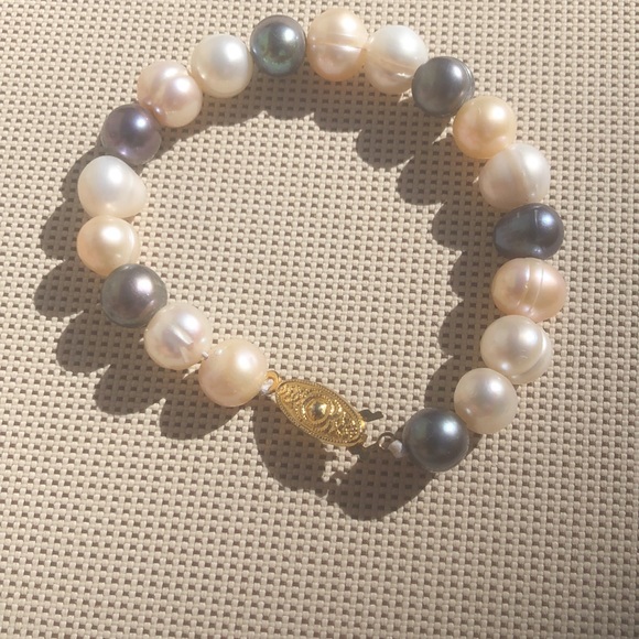 Tri-color Freshwater Pearls necklace and bracelet set, NEW! - Picture 2 of 7